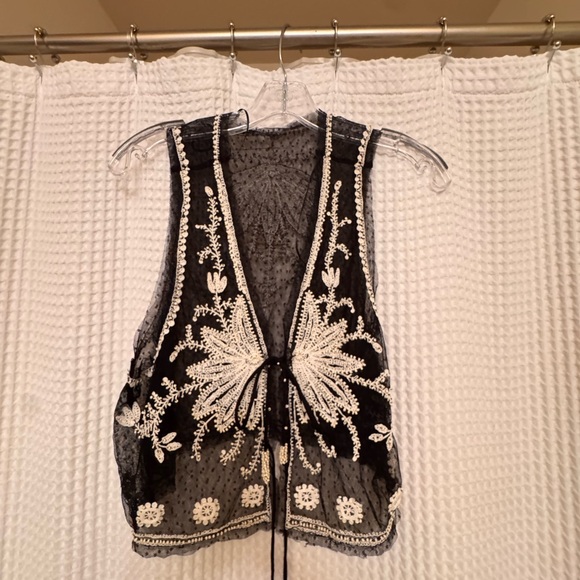 Free people Black Sheer Vest with White Embroidery by Black - Picture 2 of 4